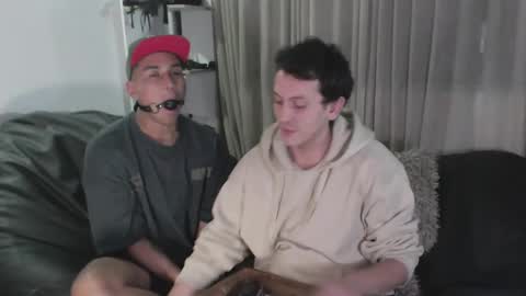 Snapshot of danruiz33 chatting on January 10, 3:29 am Dan online show from January 10, 3:29 am