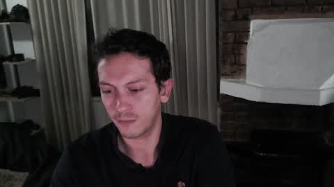 Snapshot of danruiz33 chatting on January 19, 3:18 am Dan online show from January 19, 3:18 am