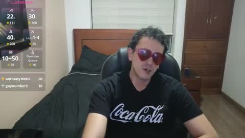 Snapshot of danruiz33 chatting on February 15, 1:53 am Dan online show from February 15, 1:53 am