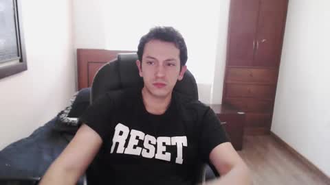 Snapshot of danruiz33 chatting on February 9, 5:11 pm Dan online show from February 9, 5:11 pm