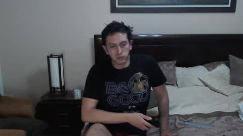 Snapshot of danruiz33 chatting on February 2, 3:43 am Dan online show from February 2, 3:43 am