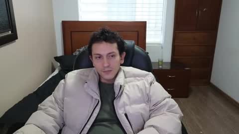 Snapshot of danruiz33 chatting on February 13, 8:34 pm Dan online show from February 13, 8:34 pm