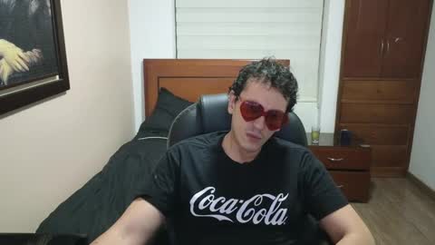 Snapshot of danruiz33 chatting on February 15, 4:58 am Dan online show from February 15, 4:58 am