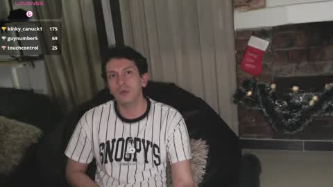 Snapshot of danruiz33 chatting on December 28, 5:02 am Dan online show from December 28, 5:02 am