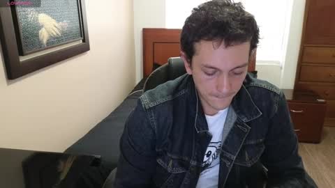 Snapshot of danruiz33 chatting on February 17, 9:32 pm Dan online show from February 17, 9:32 pm