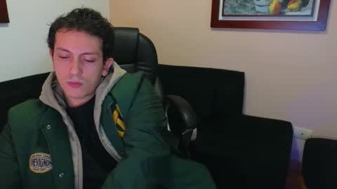 Snapshot of danruiz33 chatting on September 12, 2:46 am Dan online show from September 12, 2:46 am