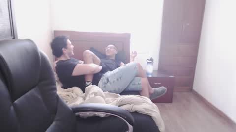 Snapshot of danruiz33 chatting on February 10, 4:36 pm Dan online show from February 10, 4:36 pm