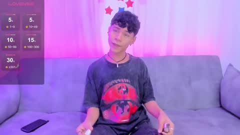 Snapshot of dante_06_ chatting on September 16, 12:07 pm Dante online show from September 16, 12:07 pm