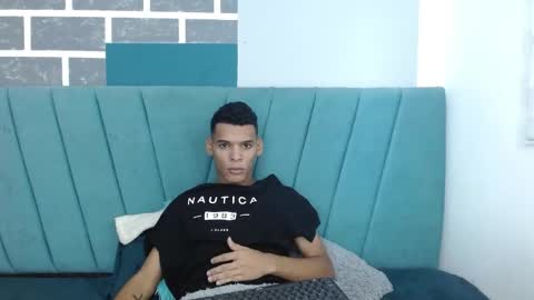 dante_black_1 online show from May 8, 12:00 pm