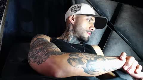 dante_d_angelo_ online show from February 18, 8:14 am