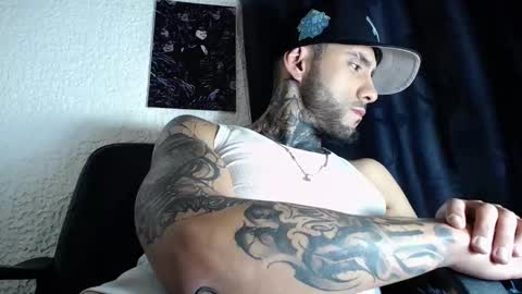 dante_d_angelo_ online show from October 14, 5:43 am