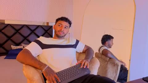 dante_jons online show from November 13, 6:43 pm