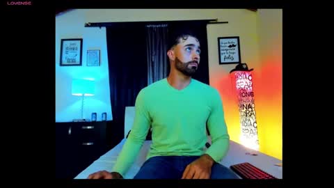 Snapshot of dante_sstrong chatting on February 27, 2:46 am Dante Sstrong online show from February 27, 2:46 am