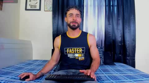 Snapshot of dante_sstrong chatting on September 29, 2:27 pm Dante Sstrong online show from September 29, 2:27 pm