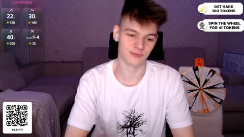 Snapshot of dantebigboi chatting on January 23, 8:45 pm Daniel online show from January 23, 8:45 pm