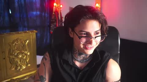 Snapshot of dantecoppolaa chatting on March 8, 8:57 pm Dante coppola online show from March 8, 8:57 pm