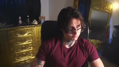 Snapshot of dantecoppolaa chatting on February 19, 10:09 pm Dante coppola online show from February 19, 10:09 pm