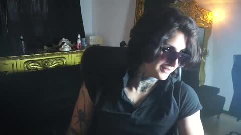 Snapshot of dantecoppolaa chatting on February 11, 9:46 pm Dante coppola online show from February 11, 9:46 pm