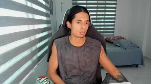 X Dante7373574 online show from February 18, 11:48 pm