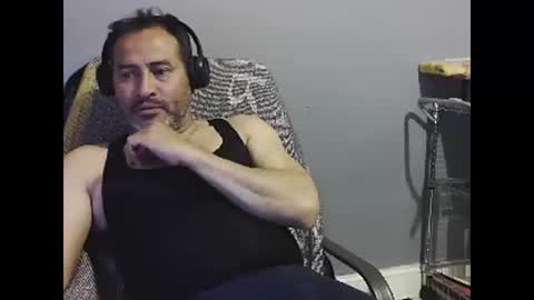 dantehot82 online show from January 7, 11:24 pm