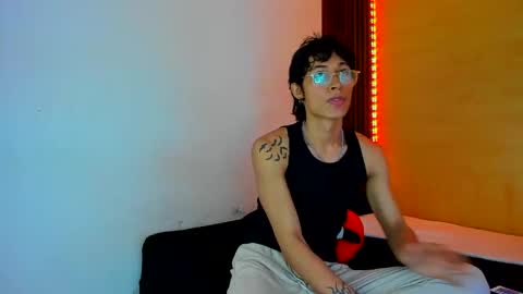 dantelord_ online show from March 12, 7:47 pm