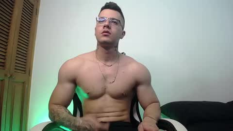 Snapshot of danteread chatting on February 17, 7:12 pm danteread online show from February 17, 7:12 pm