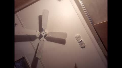 dantheman2231 online show from September 15, 7:10 am