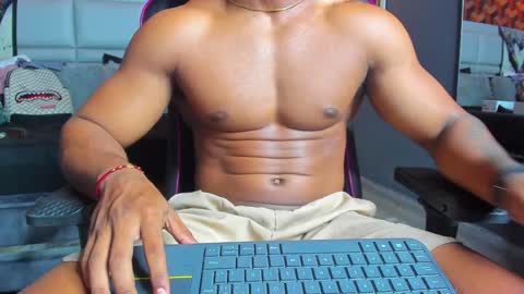 Snapshot of dany_dryy chatting on January 24, 5:53 am Dany online show from January 24, 5:53 am