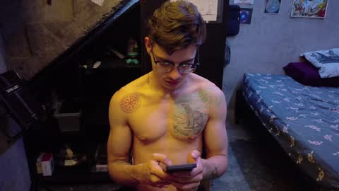 dany_kyng online show from March 27, 7:04 pm