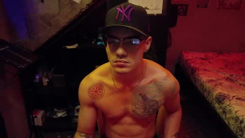 dany_kyng online show from May 19, 8:27 pm
