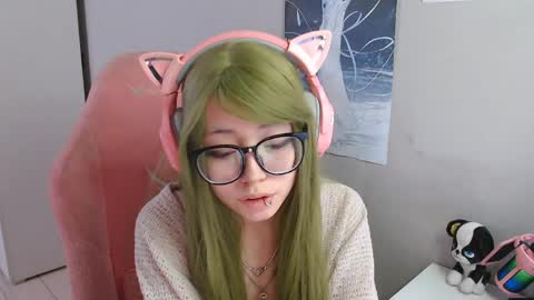 danyelleeyermann online show from May 11, 12:56 pm