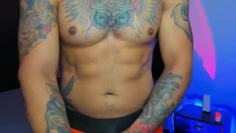Snapshot of danyfitguy_ chatting on February 16, 10:32 am danyfitguy_ online show from February 16, 10:32 am