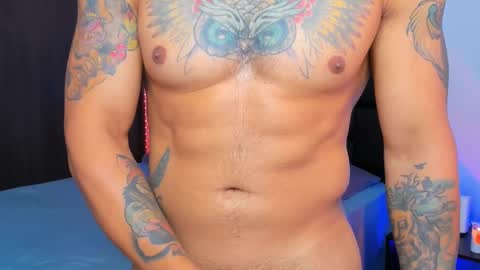 Snapshot of danyfitguy_ chatting on February 12, 2:54 pm danyfitguy_ online show from February 12, 2:54 pm