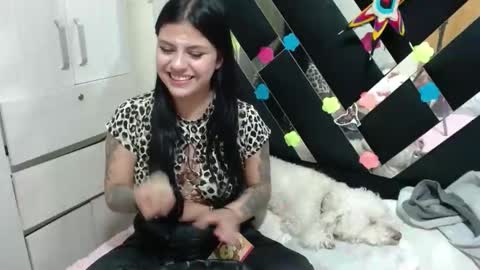 Snapshot of daphne877046 chatting on September 8, 11:37 pm daphne877046 online show from September 8, 11:37 pm