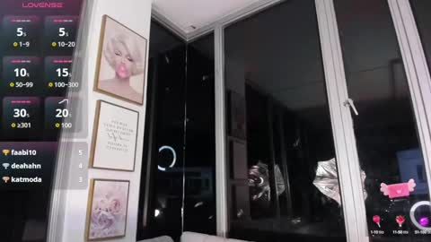 Snapshot of daphne_chers chatting on February 26, 2:08 am daphne_chers online show from February 26, 2:08 am
