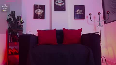 daphne_clarke online show from May 26, 11:16 am