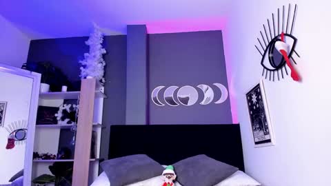  Daphne Miller  online show from December 19, 4:57 pm