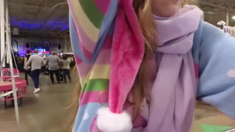 Daphne Madison online show from December 8, 7:32 pm