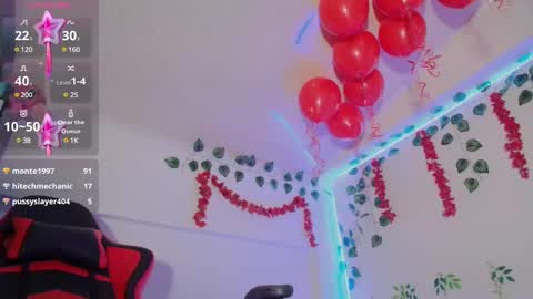 Snapshot of daphnewalker__ chatting on February 17, 5:01 pm Daphne online show from February 17, 5:01 pm