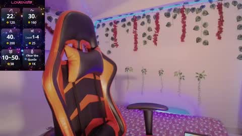 Snapshot of daphnewalker__ chatting on February 8, 1:33 pm Daphne online show from February 8, 1:33 pm