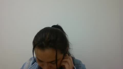 dapnne online show from February 17, 1:33 pm