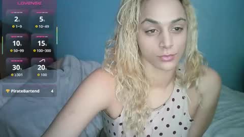 darcieroselli online show from February 11, 3:05 pm