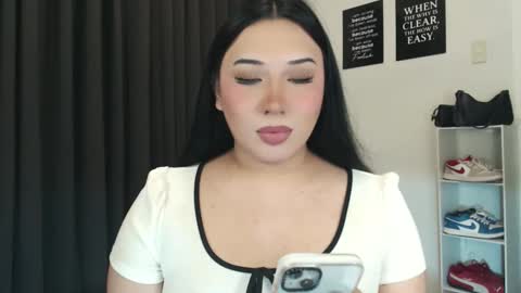 Snapshot of darcy_world chatting on September 21, 1:26 pm DARCY online show from September 21, 1:26 pm