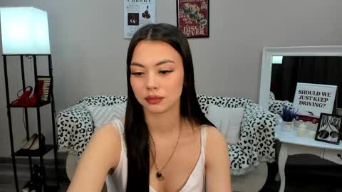 DarcyMacy online show from May 4, 6:47 pm