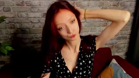 Snapshot of daria_j chatting on September 15, 4:03 am Daria J online show from September 15, 4:03 am
