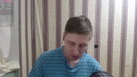 Snapshot of darienlarge chatting on March 5, 7:38 pm darienlarge online show from March 5, 7:38 pm