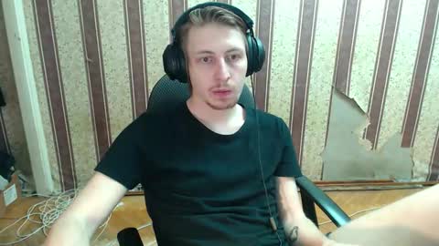 darienlarge online show from October 10, 4:35 pm