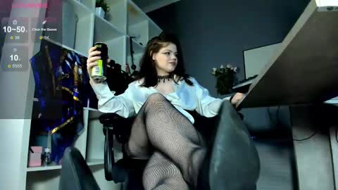 Dari the it woman online show from March 5, 3:18 pm