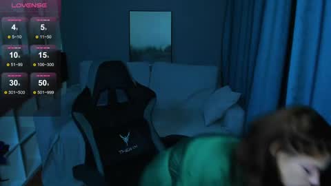 Dari the it woman online show from February 24, 11:09 pm