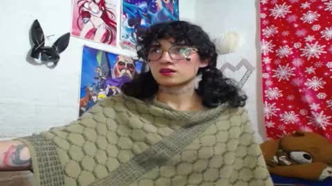 lola online show from March 7, 8:56 am